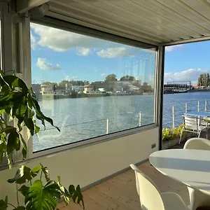 Botel Le Grand Bordeleau